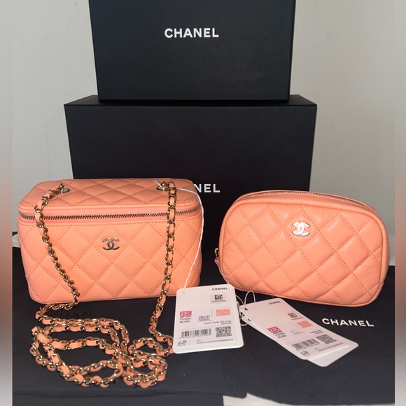 CHANEL Handbags - NEW! NWT CHANEL 23C Vanity Bag w/ Chain & Zip Case Caviar Leather Pink *SET*